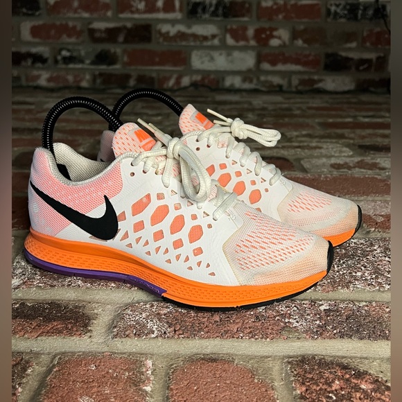 Nike women’s Size 6 Air Zoom Pegasus 31 654486-102 White/Orange running Sneakers - Picture 1 of 11